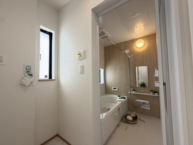 うるま市江洲（全10棟）J号棟の脱衣所|J号棟　脱衣場♪