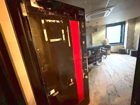 新道頓堀ビルの玄関