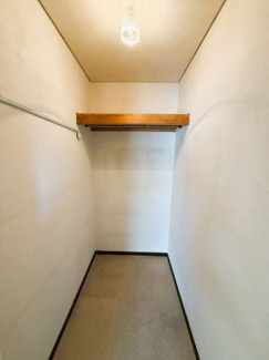 【収納】 | さいたま市西区水判土　中古戸建 | ◆ウォークインクローゼットがあるので、たくさん洋服の収納が楽しめます