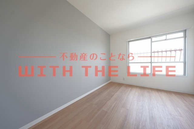 友愛ビル【キャッシュバック対象物件】の寝室|落ち着いて過ごせるお部屋なので、寝室にいかがでしょうか※現状優先