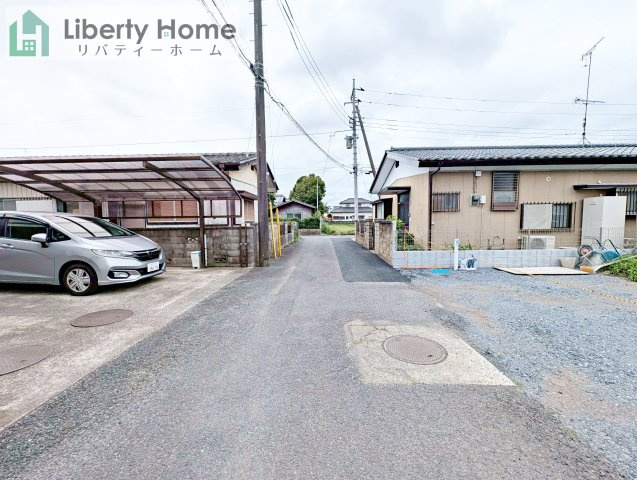 ひたちなか市津田　新築戸建の前面道路含む現地写真