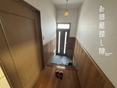 久留米市野中町の一戸建ての玄関