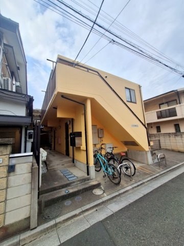 パイン西川口の外観