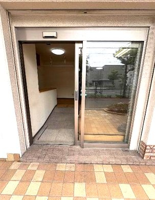 東急マンション弁天町のエントランス