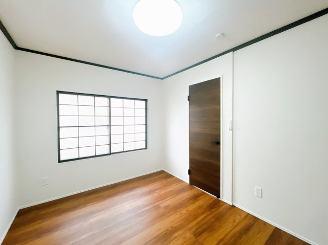 北見市田端町９番地１５　中古売家の洋室|【リフォーム済】１階洋室です。