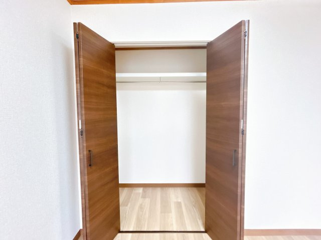 北見市田端町９番地１５　中古売家の収納|【リフォーム済】各部屋に収納があるので便利です。
