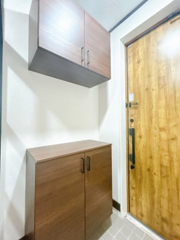 北見市田端町９番地１５　中古売家の玄関|【リフォーム済】下駄箱です。