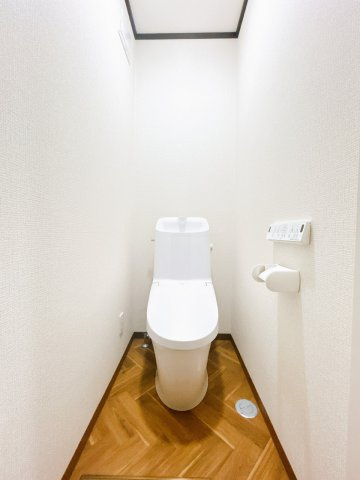 北見市田端町９番地１５　中古売家のトイレ|【リフォーム済】新品のトイレに交換致しました。直接肌に触れる部分になりますので新品だと嬉しいですね。