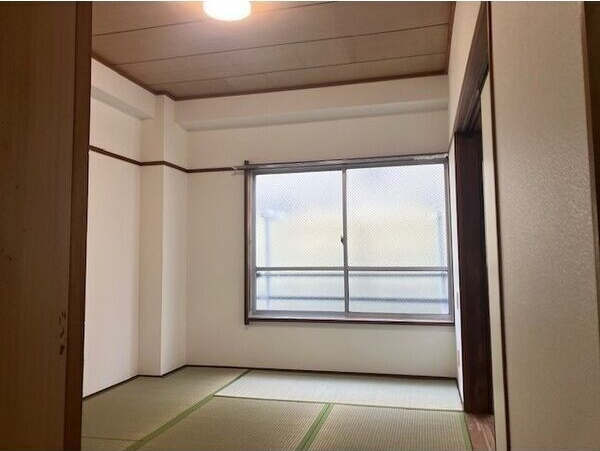京第一マンションの和室
