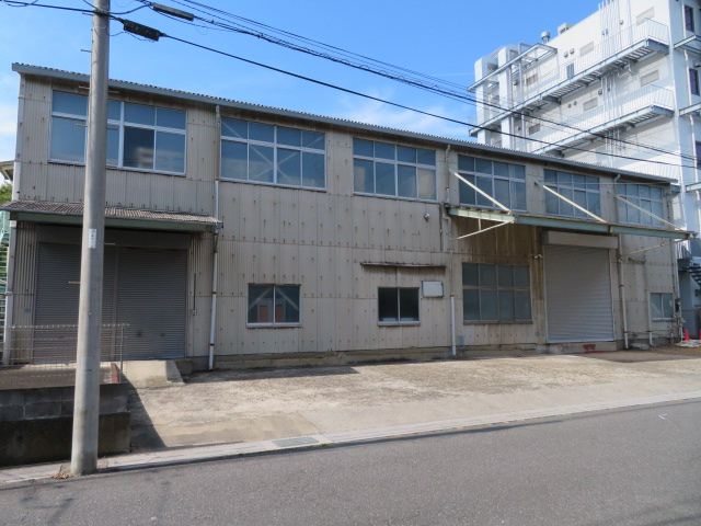 草加市弁天４丁目の倉庫