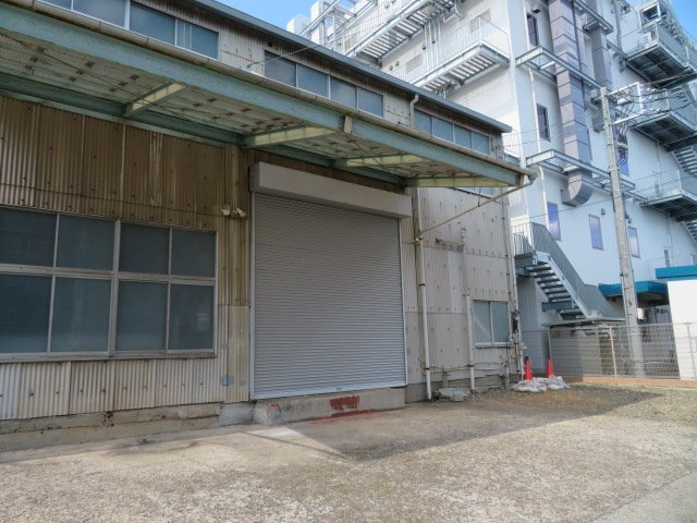 草加市弁天４丁目の倉庫