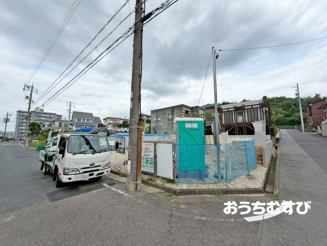 春日井市高座台第1(全2棟)の前面道路含む現地写真