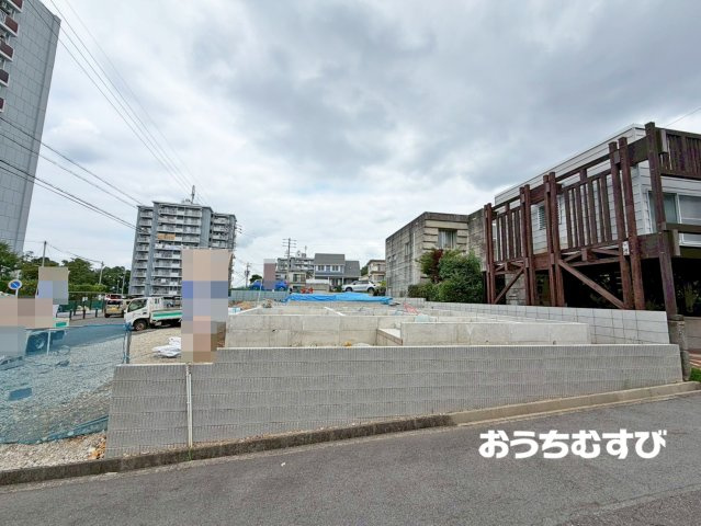 春日井市高座台第1(全2棟)の前面道路含む現地写真