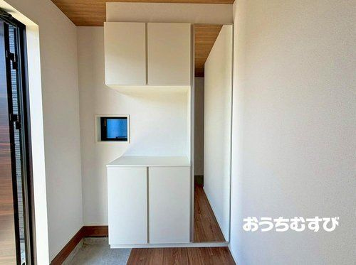 尾張旭市城山町三ツ池(全1棟)の玄関