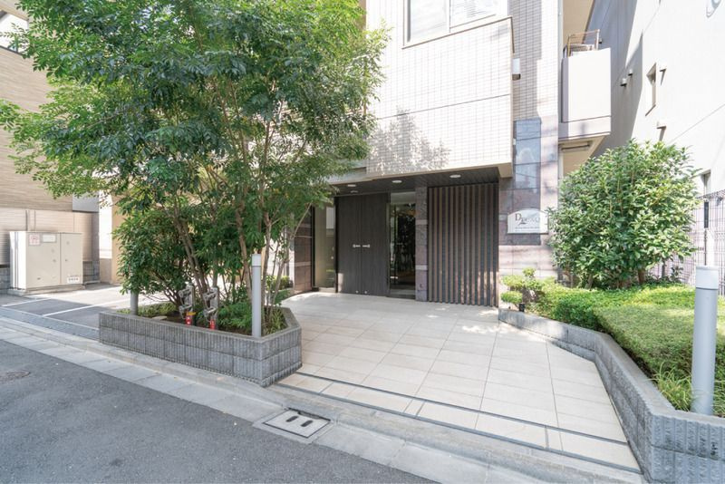 プレール・ドゥーク菊川駅前のエントランス