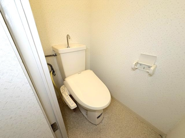 ユニーブル六甲南棟のトイレ