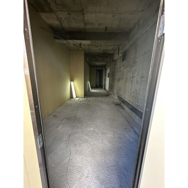青山ビル【　1階路面店　】