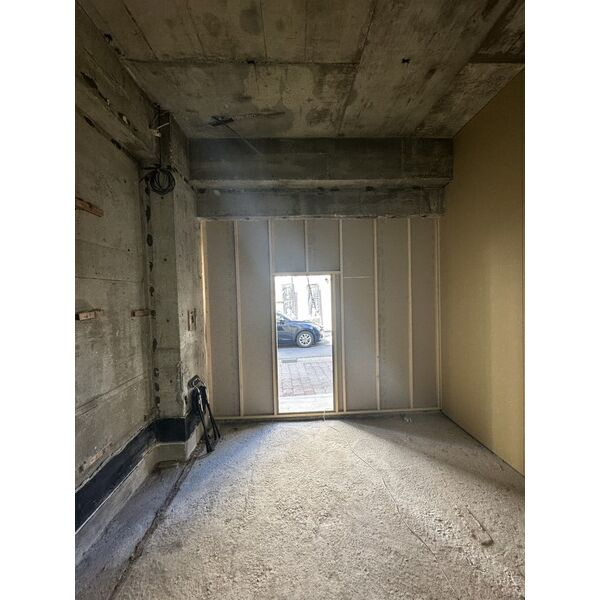 青山ビル【　1階路面店　】
