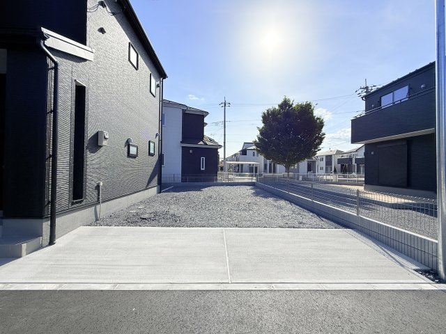 小美玉市羽鳥13期　新築戸建　5号棟のその他|カースペース5台可能♪庭付き！