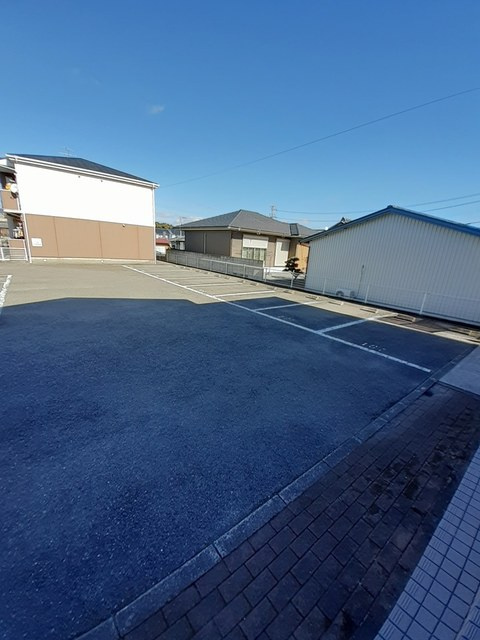 ハイム高岡　Ⅲの駐車場|駐車場