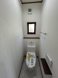【トイレ】 | 安芸区矢野東４丁目　№3　新築戸建 | 2階　トイレ　各階にトイレ有　