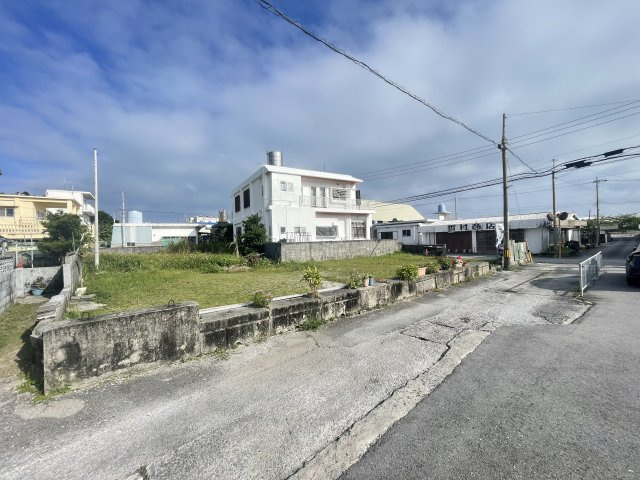 うるま市与那城平安座（全3区画）2号地の外観|1号地：約71坪 680万円　2号地：約67坪 480万円　3号地：成約済み（※一括売り可）