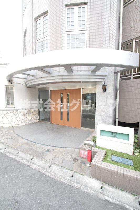 日神デュオステージ本牧のエントランス