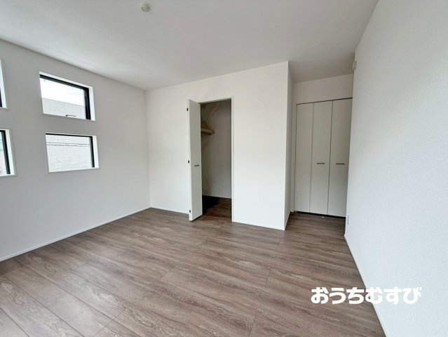尾張旭市大塚町(全3棟)の洋室