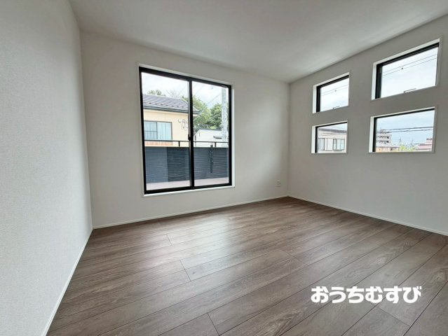 尾張旭市大塚町(全3棟)の洋室