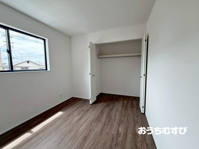 尾張旭市大塚町(全3棟)の洋室