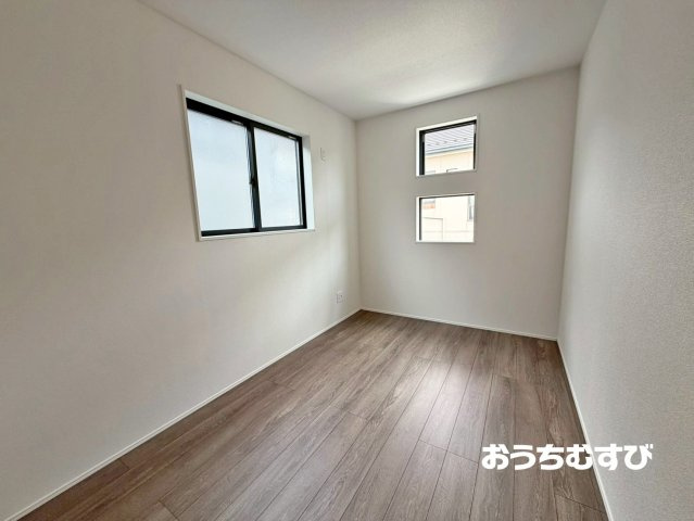 尾張旭市大塚町(全3棟)の洋室