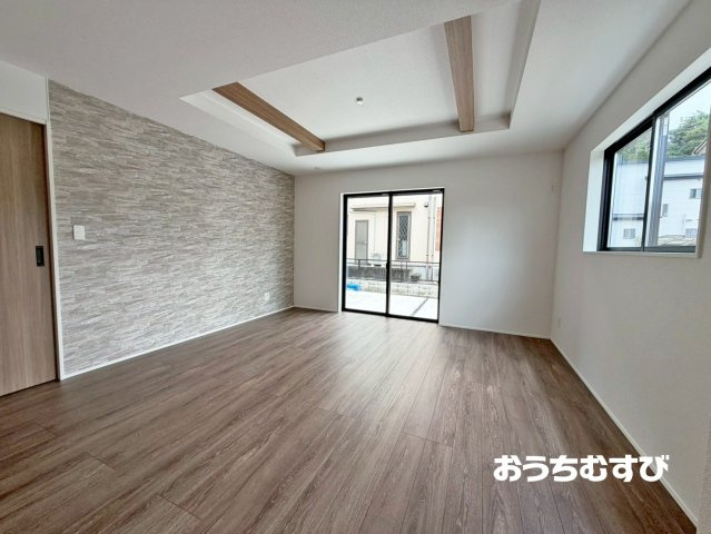 尾張旭市大塚町(全3棟)の居間・リビング