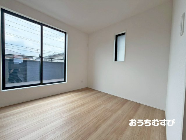 尾張旭市大塚町(全3棟)の洋室