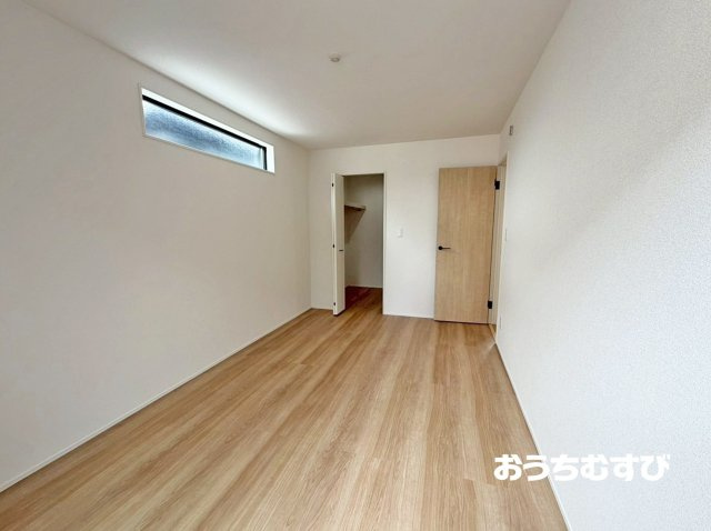 尾張旭市大塚町(全3棟)の洋室