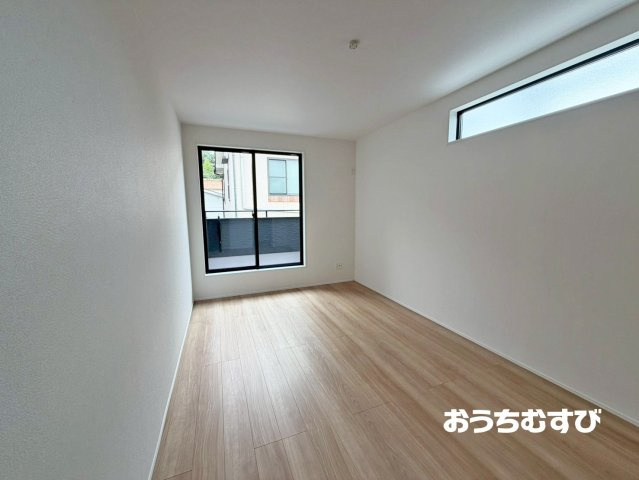 尾張旭市大塚町(全3棟)の洋室
