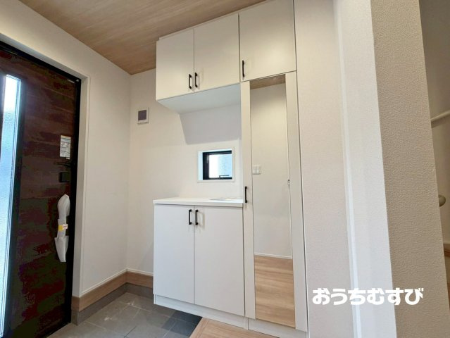 尾張旭市大塚町(全3棟)の玄関