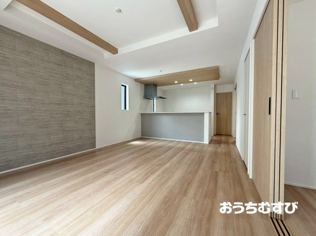 尾張旭市大塚町(全3棟)の居間・リビング