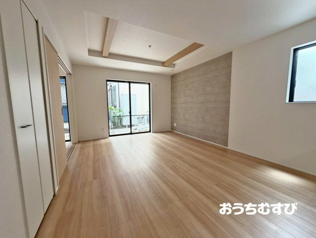 尾張旭市大塚町(全3棟)の居間・リビング