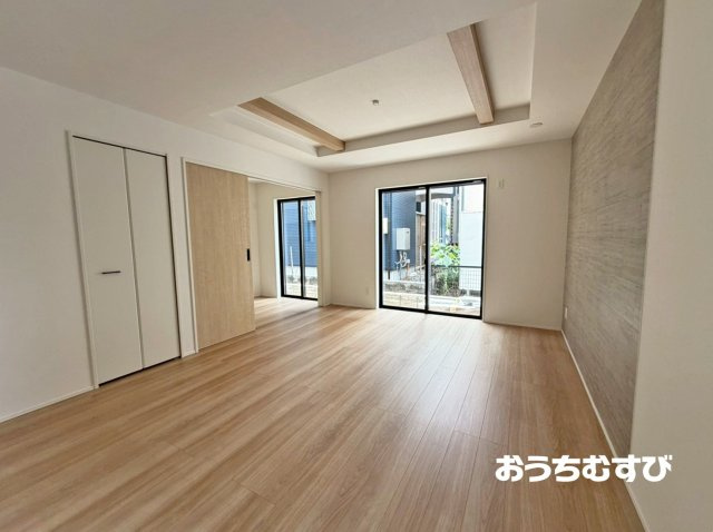 尾張旭市大塚町(全3棟)の居間・リビング