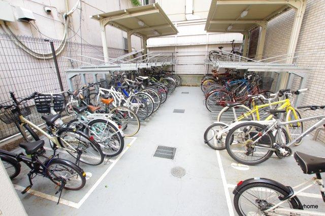 S-RESIDENCE淀屋橋 仲介手数料無料の駐車場