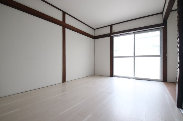 【洋室】 | 山中田貸家
