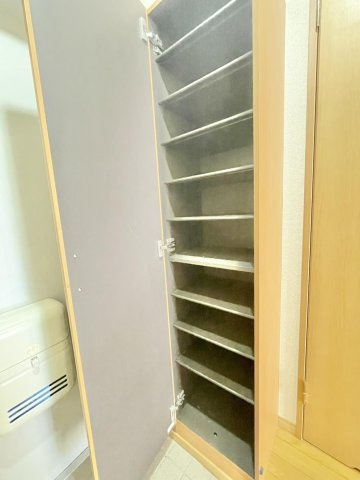 熊本市東区小山２丁目の賃貸マンションの収納