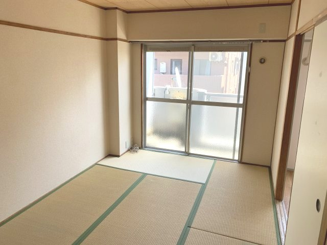 六甲スカイハイツの居間・リビング
