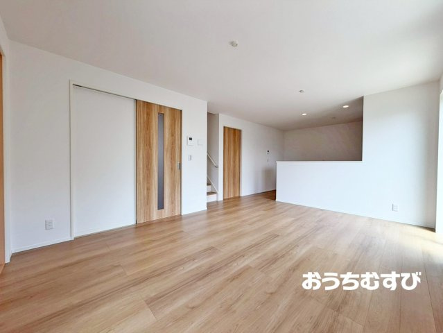 名東区西里町3丁目(全5棟)の居間・リビング