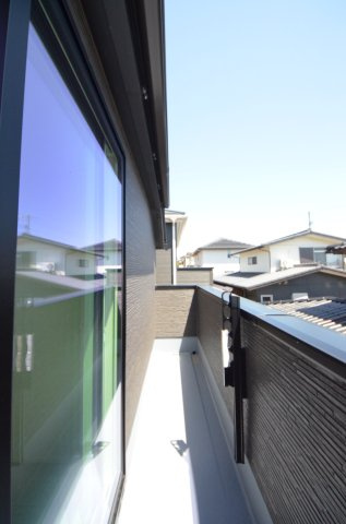 前空四丁目のバルコニー|東南向きの広いバルコニー