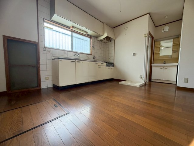 大和高田市南今里町戸建ての居間・リビング