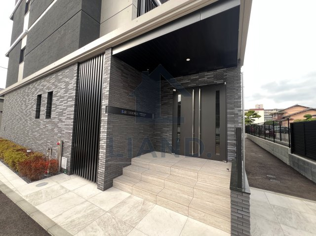S-RESIDENCE半道橋achieve　那珂小学校のエントランス|S-RESIDENCE半道橋achieve