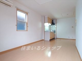 グレイス吉田　Ⅰ番館の居間・リビング