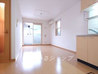 グレイス吉田　Ⅰ番館の居間・リビング