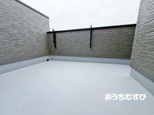 名古屋市名東区代万町241②(残1棟)のバルコニー